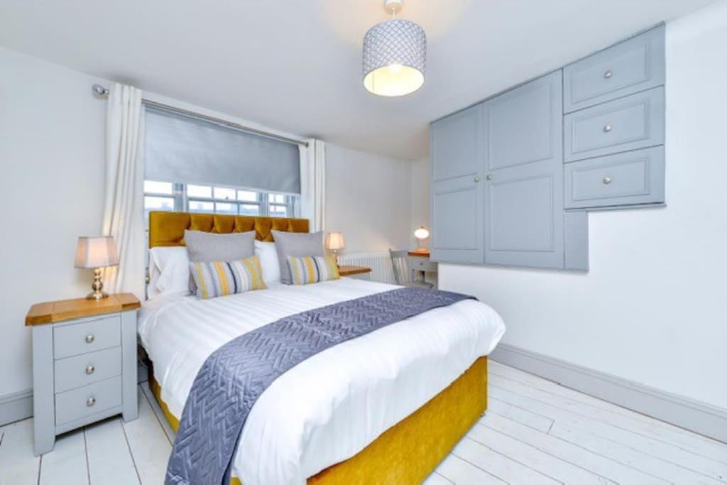 Victorian Townhouse - Stamford Centre - 2 Big Bedrooms, Living Room Kitchen Etc Tastefully Decorated Экстерьер фото